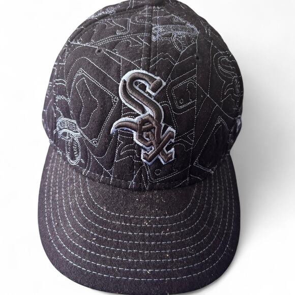 Chicago White Sox fitted hat size 7 1/2 embroidered design - Picture 1 of 7